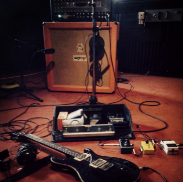 Recording guitars